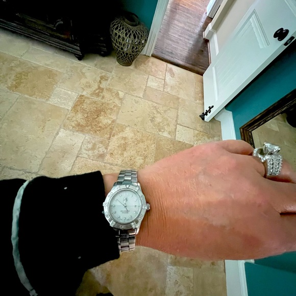 Ladies Tag Heuer diamond watch - Picture 1 of 8